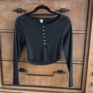 Forever 21 Black Button-Front Crop Top
